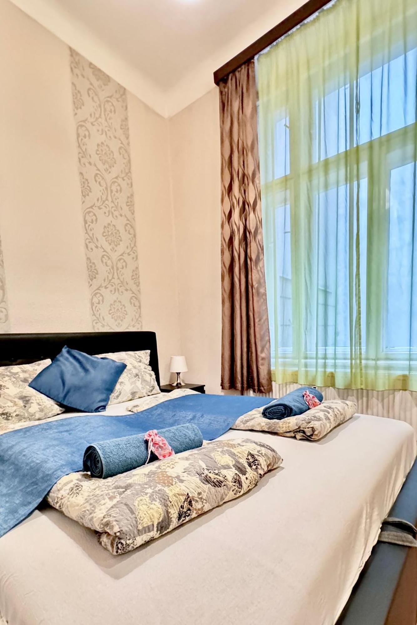 Central Walk Fashionstreet Apartmnts 부다페스트 외부 사진