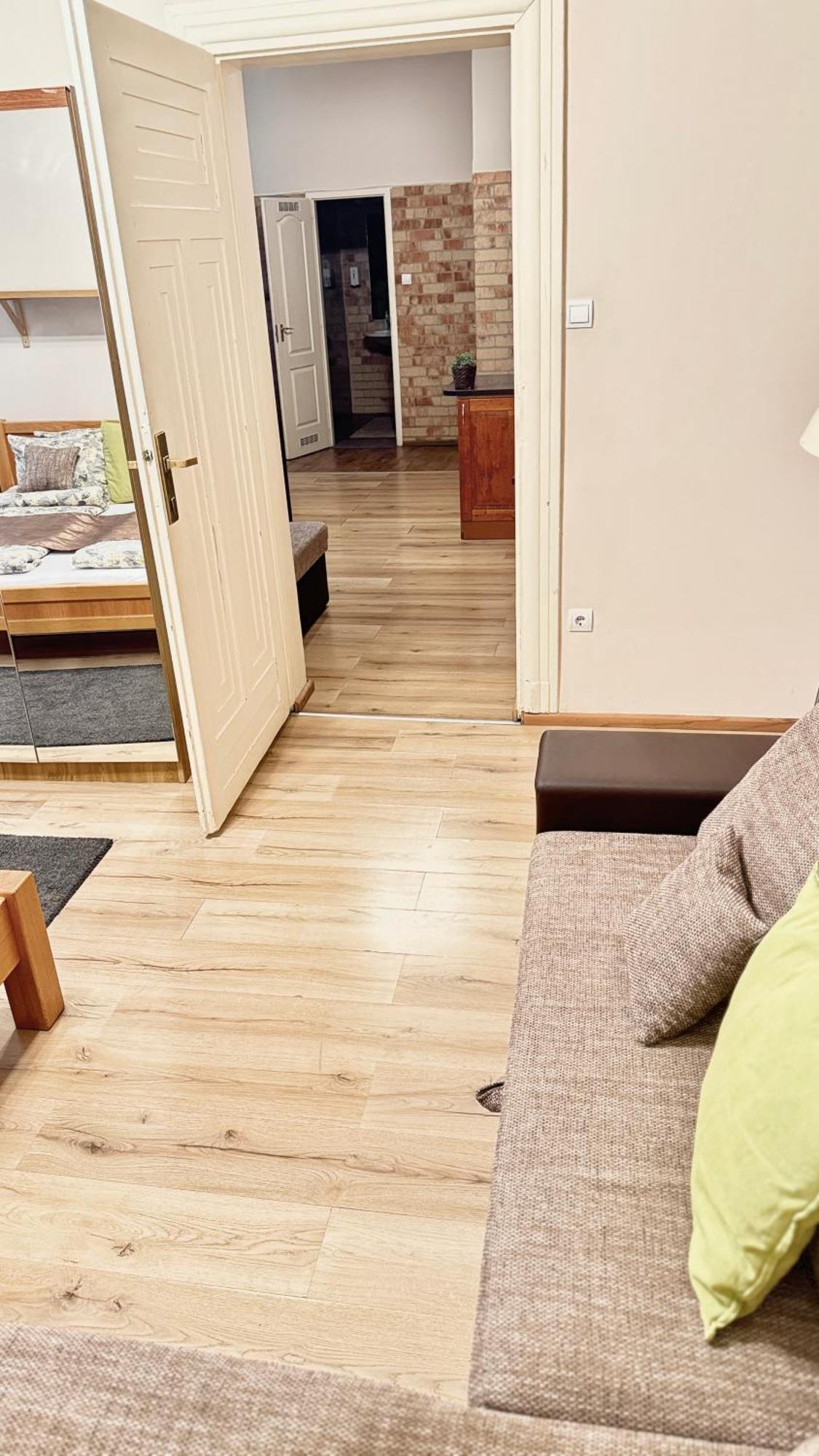 Central Walk Fashionstreet Apartmnts 부다페스트 외부 사진